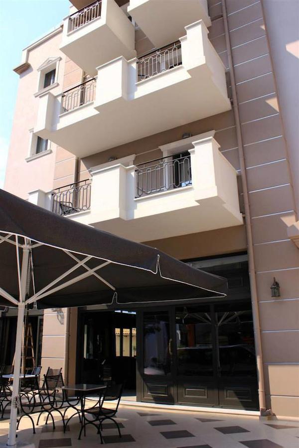 Theasis Hotel Paramythia Luaran gambar